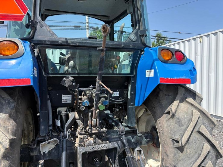 new-holland-t4.75-image-15
