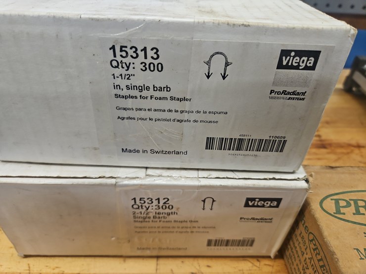 quantity-of-assorted-staple-guns-and-staples-image-4