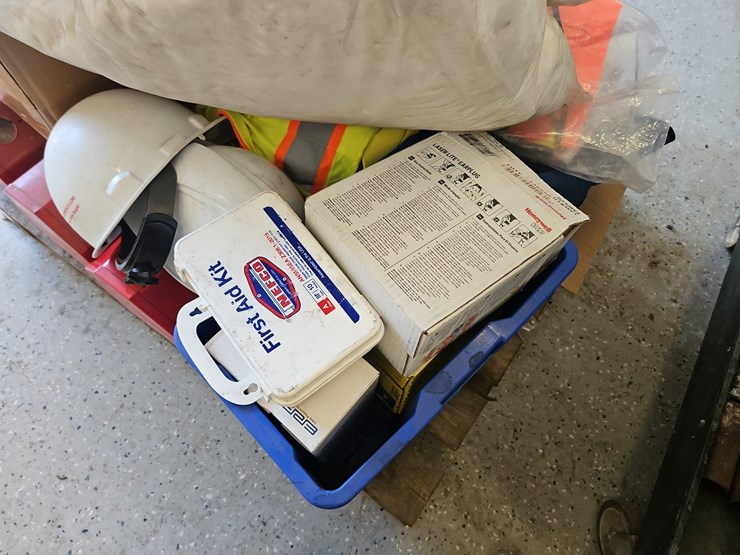 quantity-of-safety-equipment-image-2