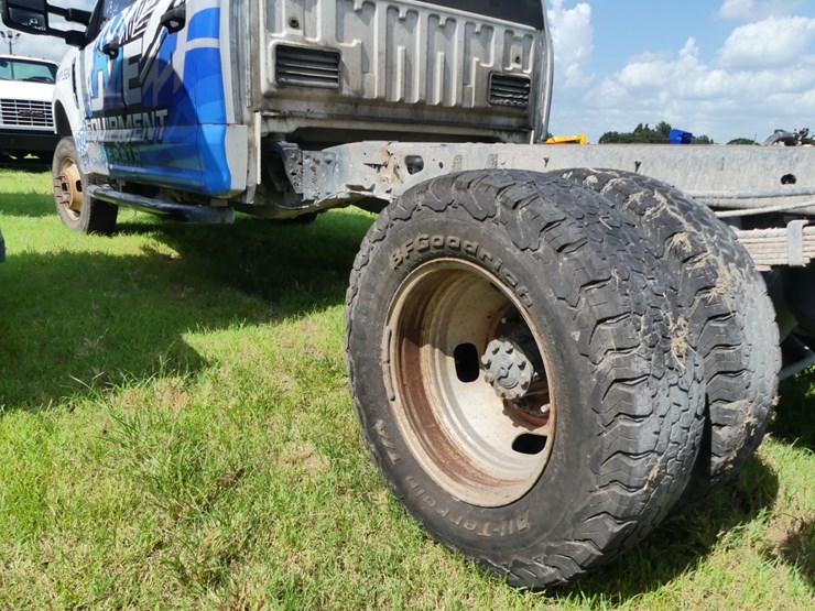 2017-ford-f350-xl-image-7