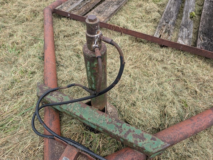 danahue-928-s-planter-trailer-image-9