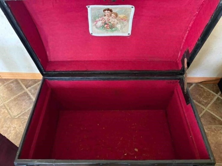 36"-chest-image-3