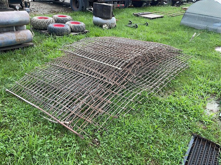 hog-panels-image-2