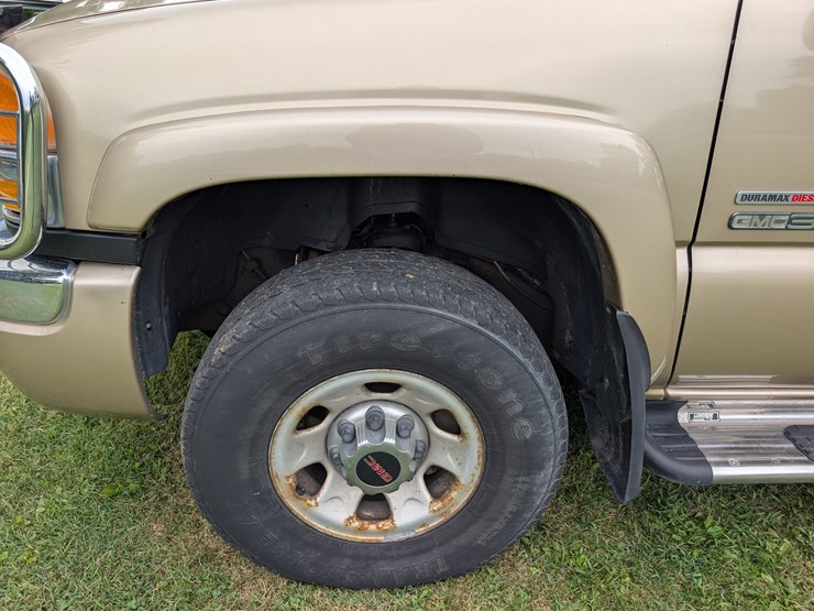 2004-gmc-3500-image-18