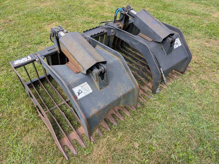 stout-72”-skid-steer-mount-grapple-image-7