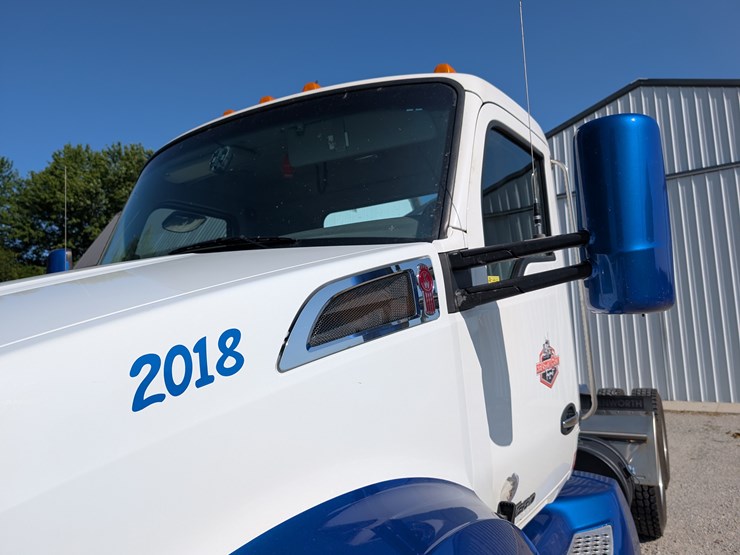 2018-kenworth-t680-image-13