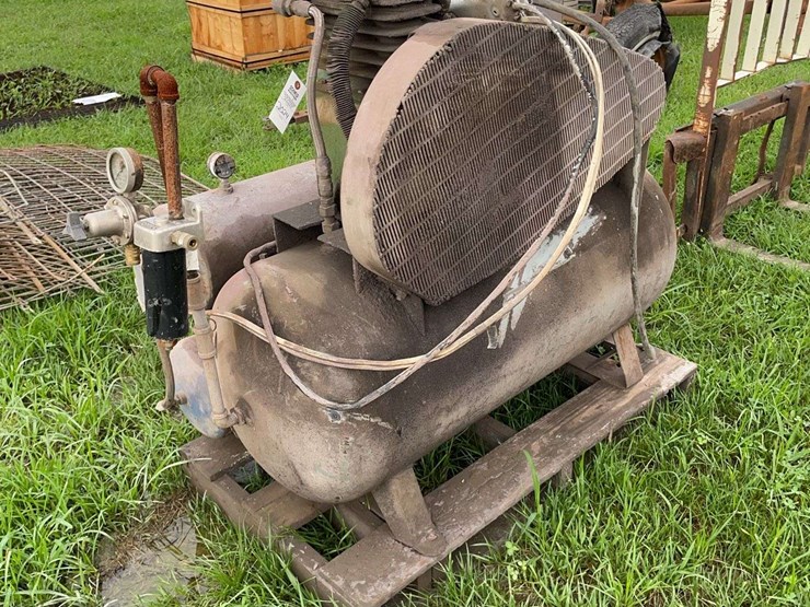large-air-compressor-image-3