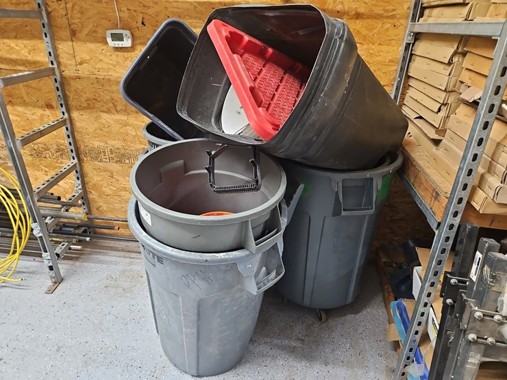 quantity-of-assorted-garbage-cans-image-1