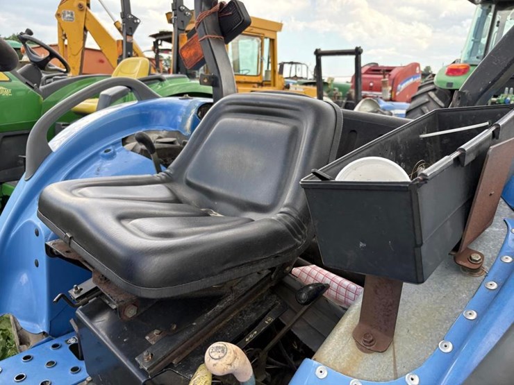 new-holland-tc40a-image-13