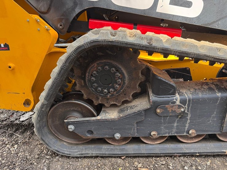 2023-jcb-215t-image-13