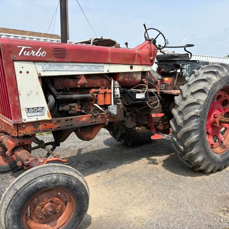 INTERNATIONAL 806