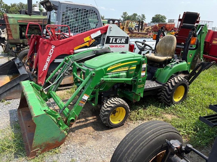 john-deere-2305-image-2