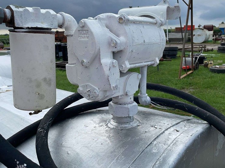 500-gallon-fuel-tank-with-gas-boy-pump-image-5