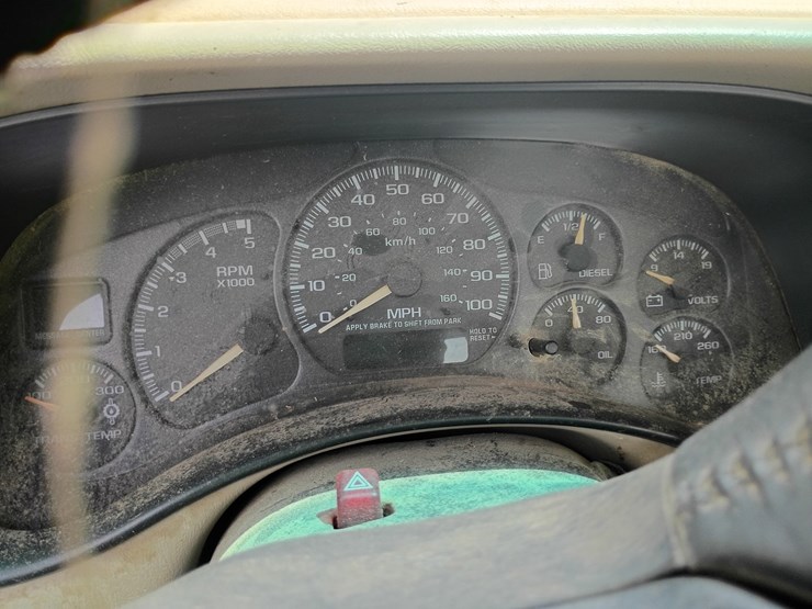 2001-chevrolet-silverado-3500-image-37