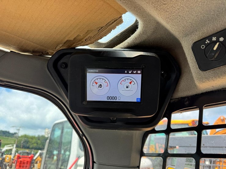 2022-bobcat-s66-image-18