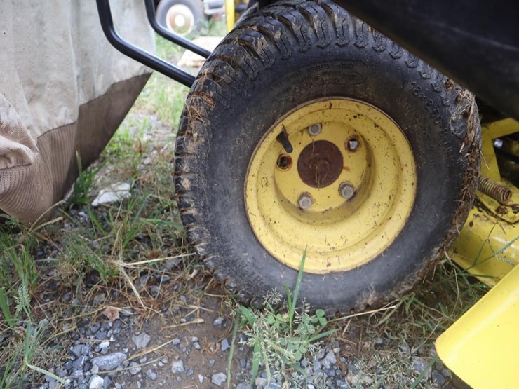john-deere-111-image-9