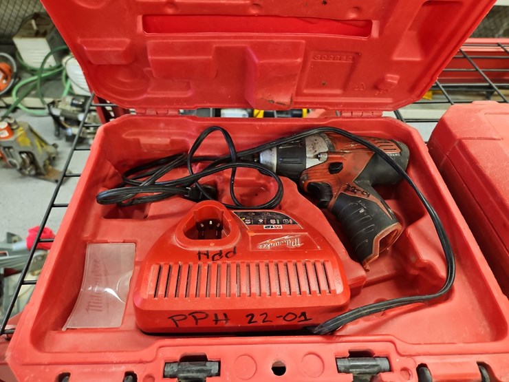 milwaukee-cordless-impact-driver-image-1