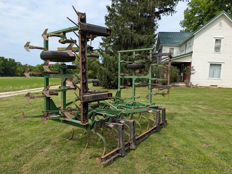 john-deere-1010-image-3