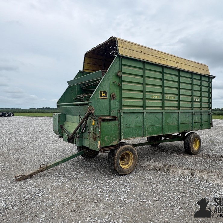JOHN DEERE 716