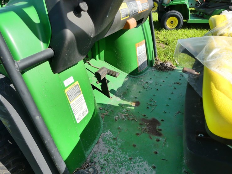 john-deere-gator-image-9