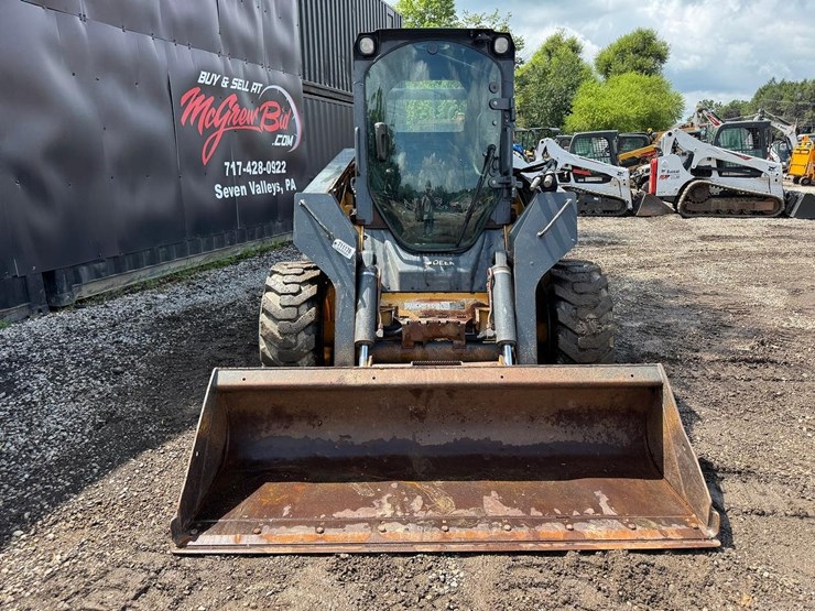 deere-332d-image-9