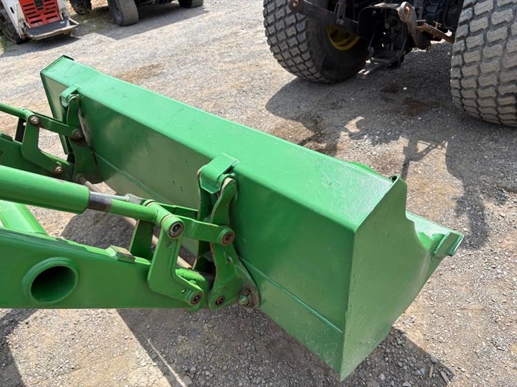 john-deere-4120-image-9