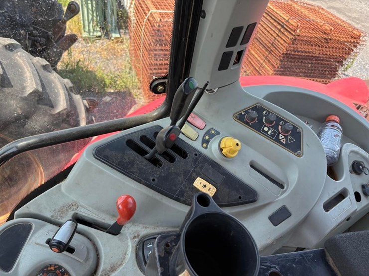 2008-massey-ferguson-5465-image-26