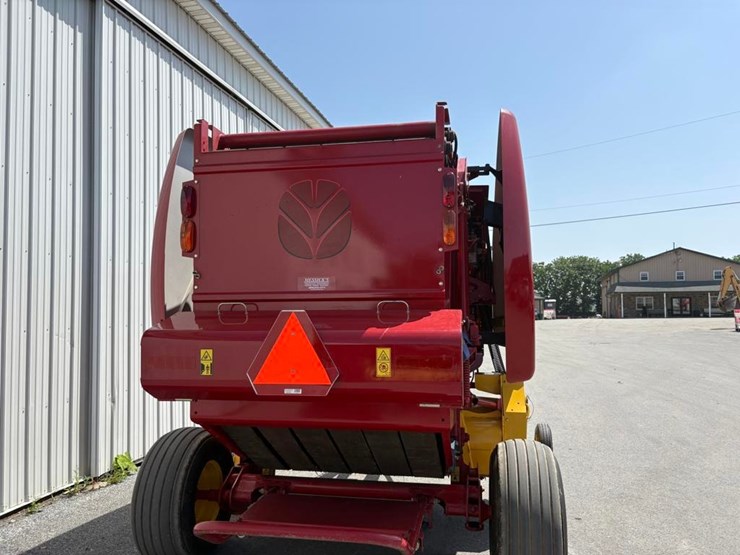 new-holland-roll-belt-450-image-4
