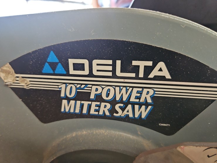 delta-10"-miter-saw-image-4