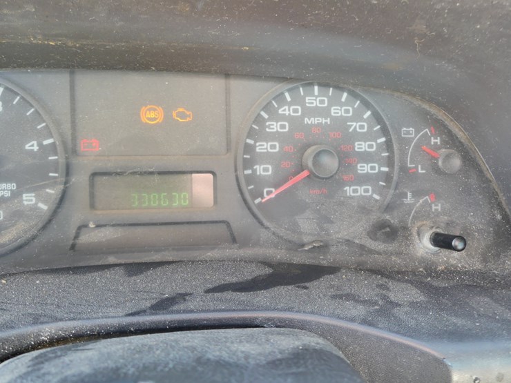 2005-ford-f550-xl-image-15