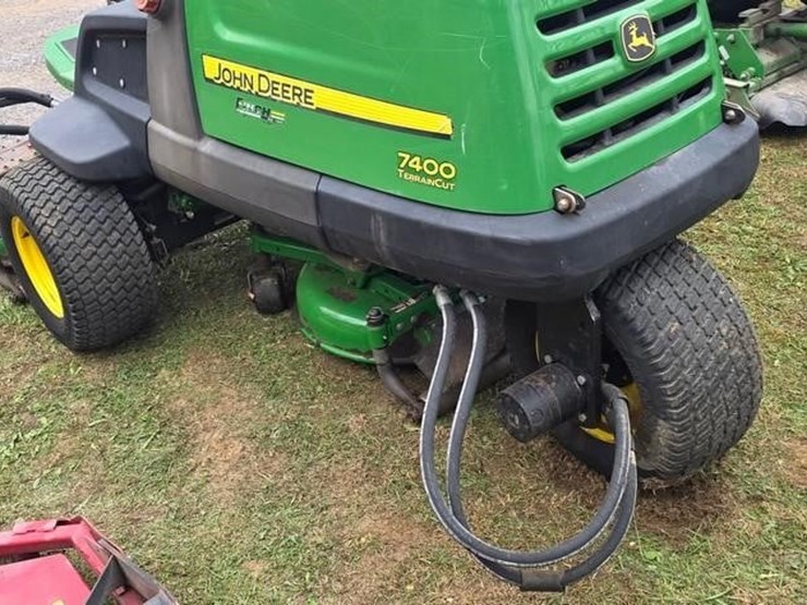 john-deere-7400-image-12