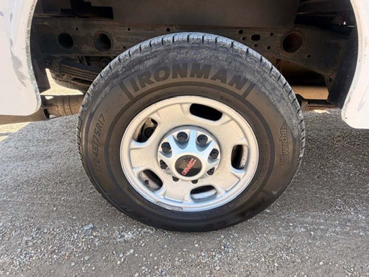 2017-chevrolet-2500-image-20