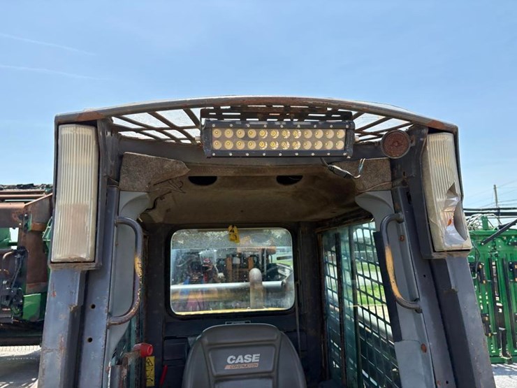 new-holland-l180-image-14