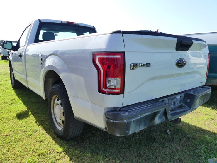 2016-ford-f150-xl-image-4