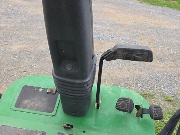 john-deere-7400-image-33