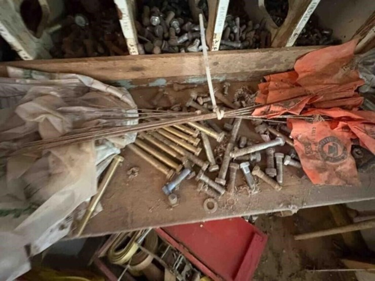 west-wall---bolts/nuts---staps---blades-etc.-image-8