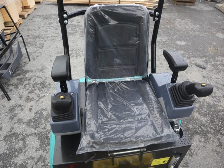 cfg-kt13r-mini-excavator-image-11