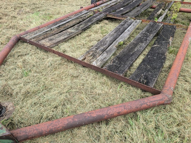 danahue-928-s-planter-trailer-image-11