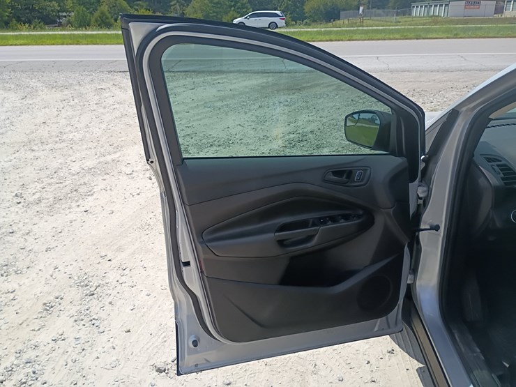 2017-ford-escape-image-23