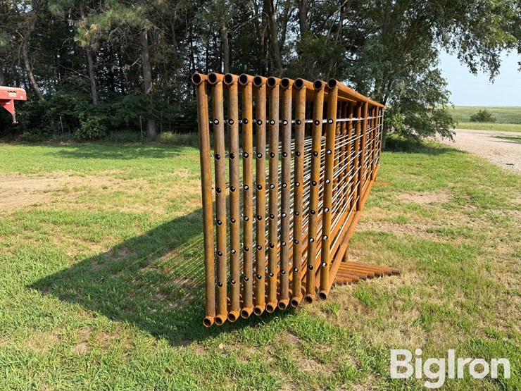 24'-freestanding-livestock-panels-w/gate-image-9