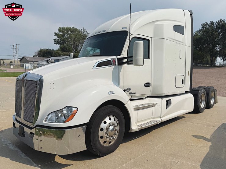 2021-kenworth-t680-image-1