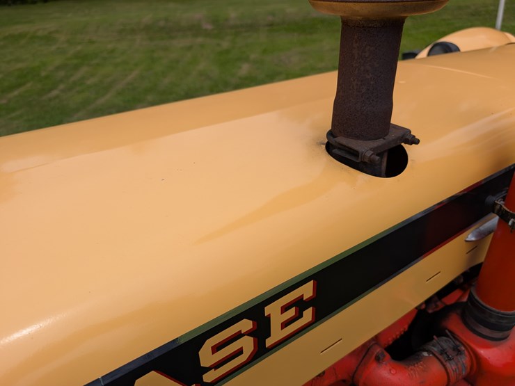 case-730-tractor-image-73