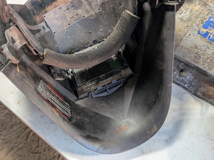 auto-darkening-welding-helmet,-bench-grinder,-bottle-jack,-torches,-gear-puller-&-misc.-#235-image-11