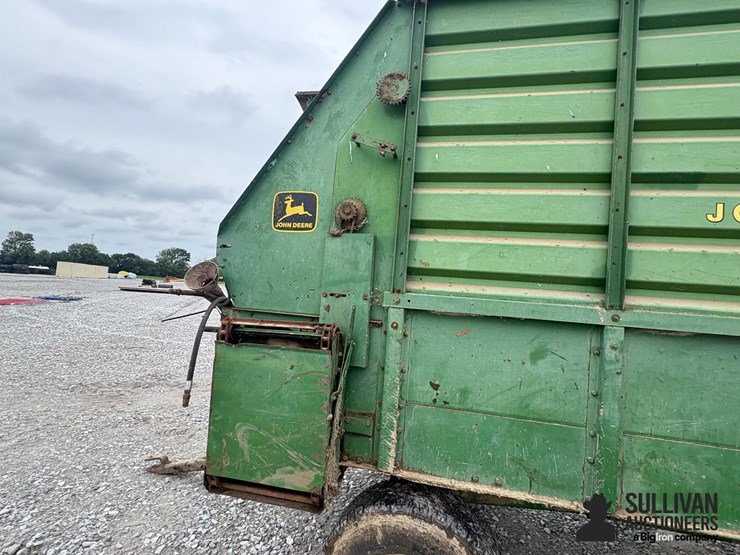 john-deere-716-image-10