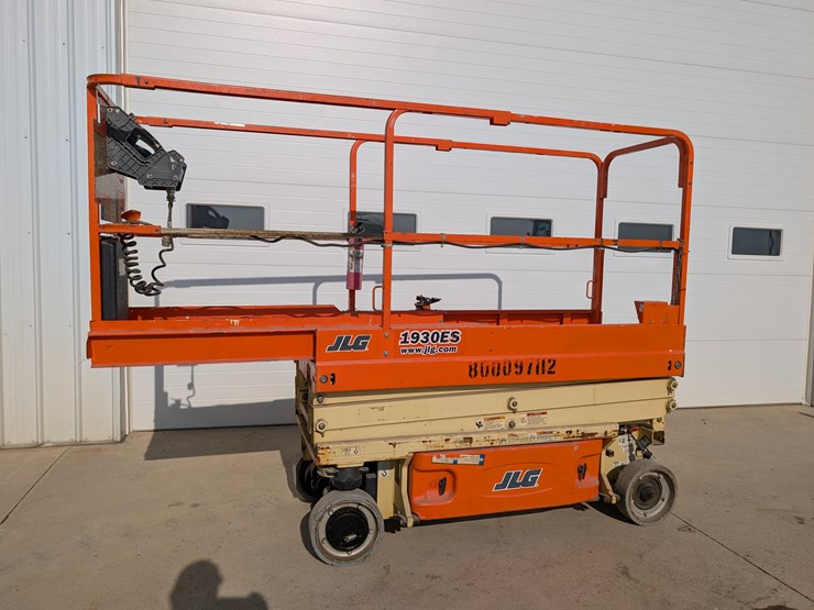 2016-jlg-1930es-image-34