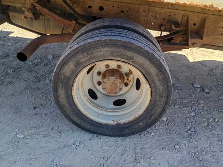2002-ford-f450-image-65