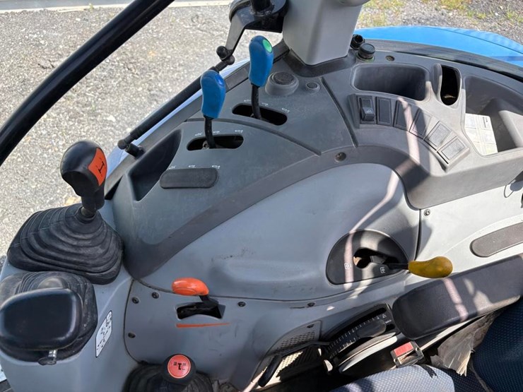 new-holland-t4.75-image-8