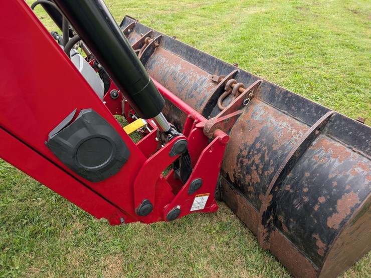 2014-case-ih-maxxum-125-image-68