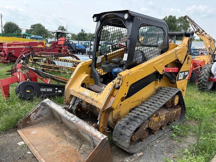 2014-caterpillar-259d-image-7