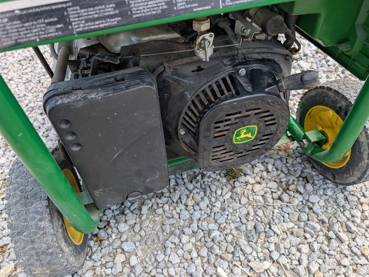 2013-john-deere-8-image-18